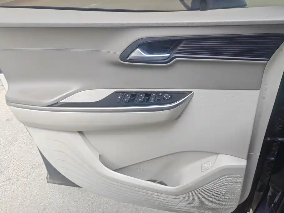 Hyundai Custo — миниатюра 7