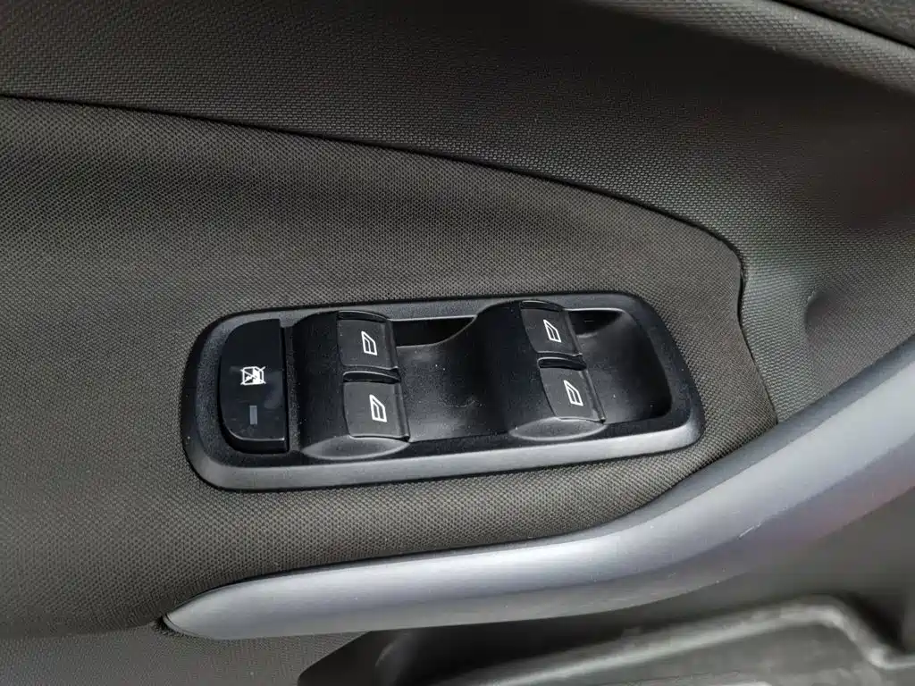 Ford Fiesta — миниатюра 9