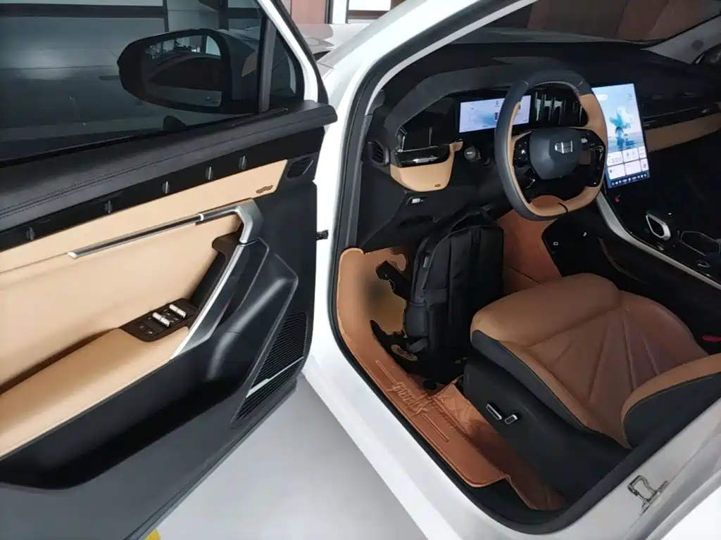 Geely Boyue L — миниатюра 16