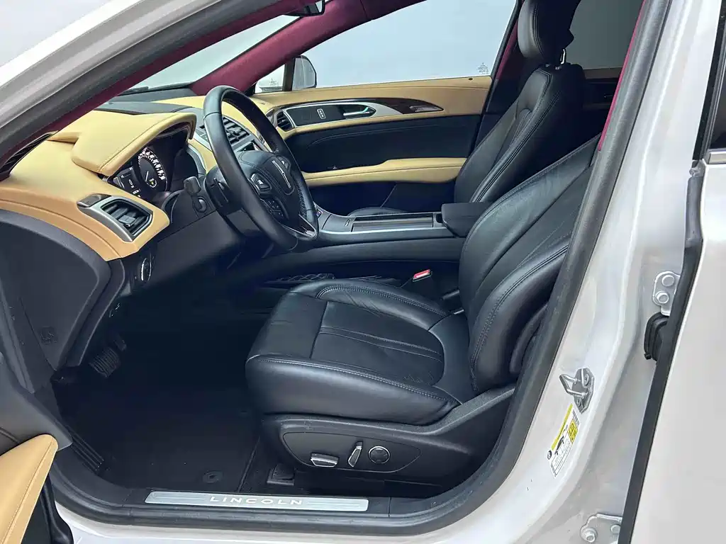 Lincoln MKZ — миниатюра 8