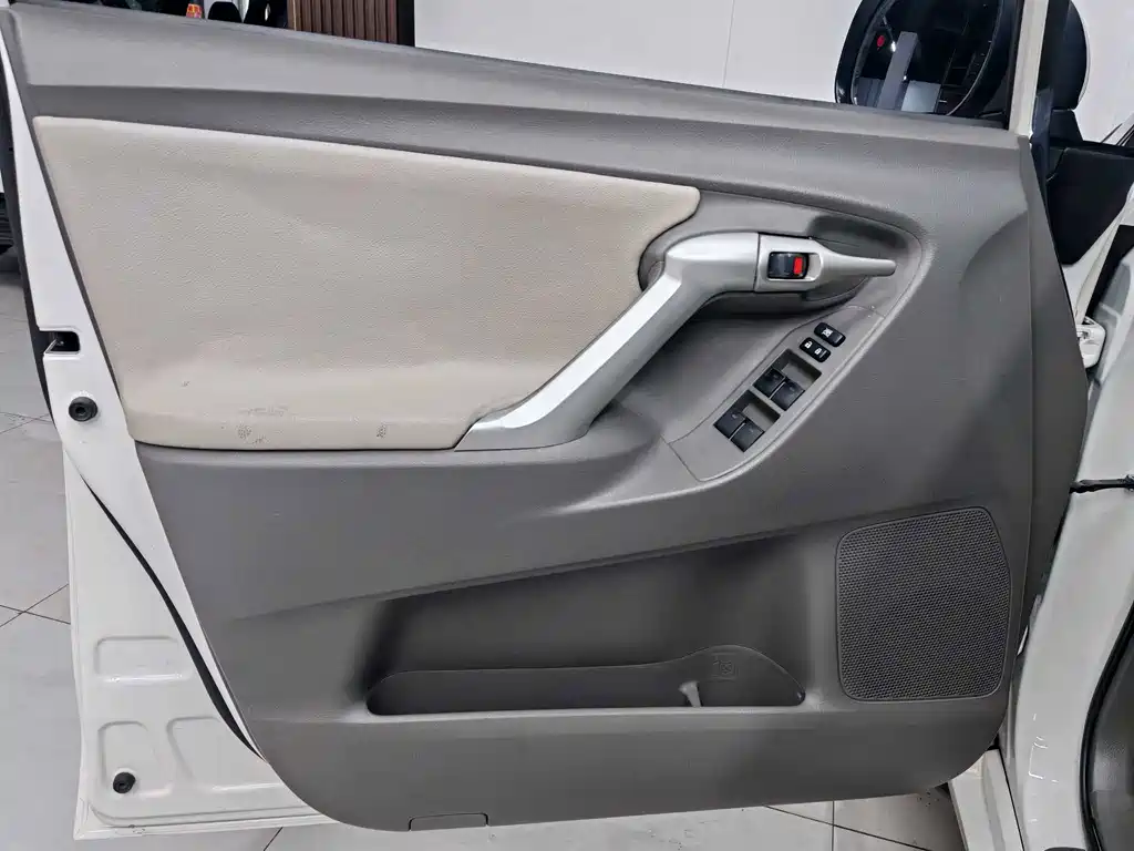 Toyota Verso — миниатюра 9