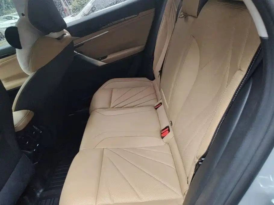 Geely Boyue L — миниатюра 14