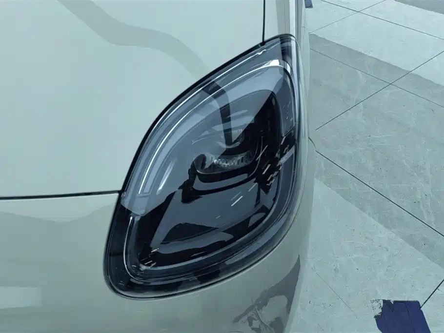 Wuling Mini EV MINIEV 2025 Premium +