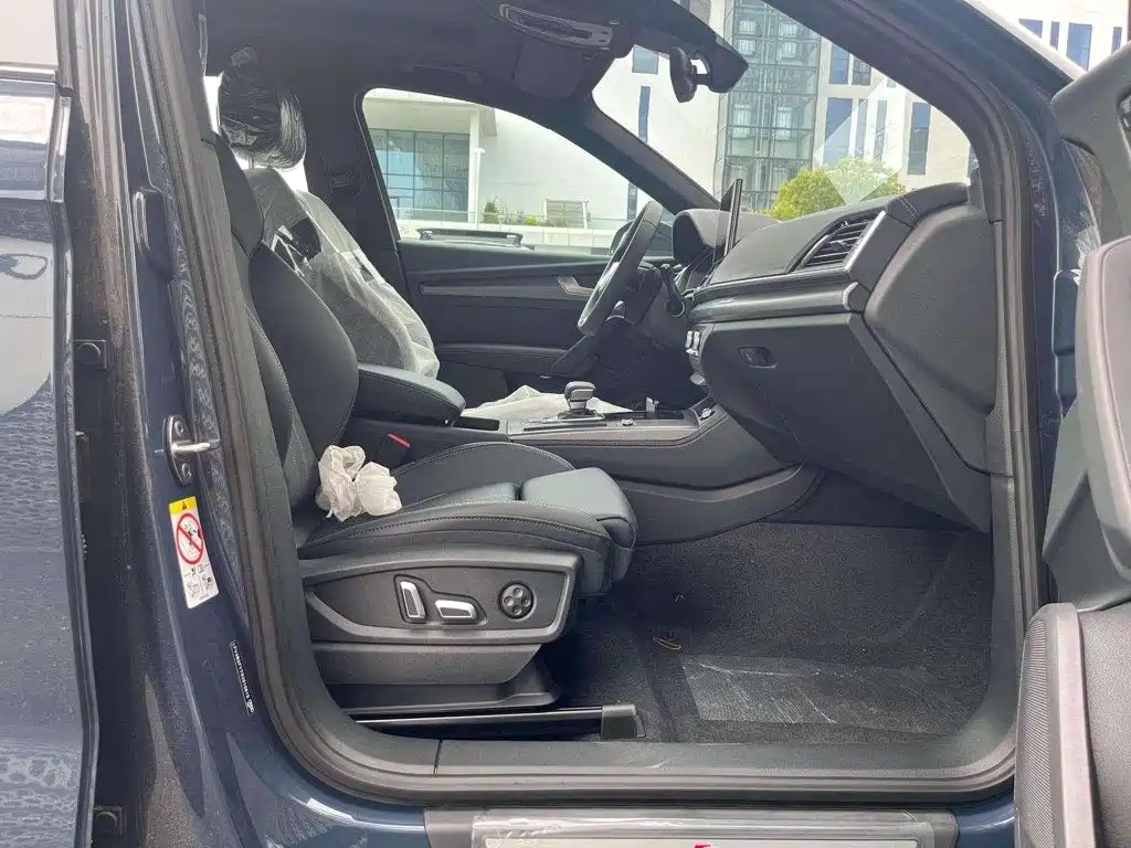 Audi Q5L — миниатюра 9