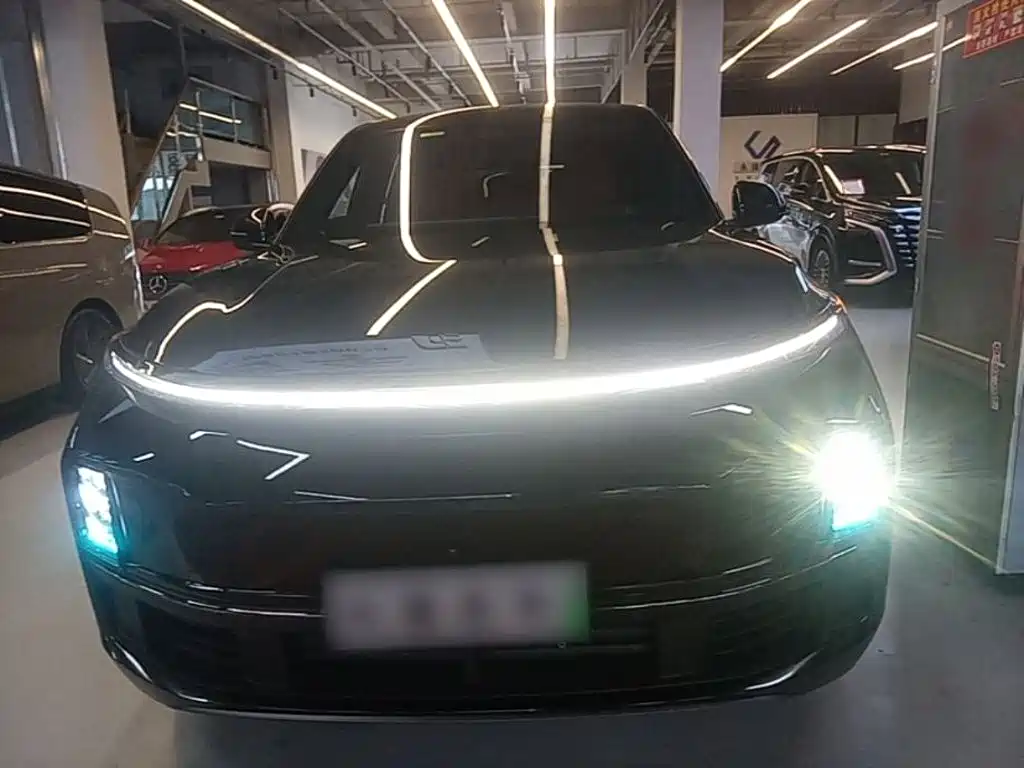 Li Auto Li L8 — миниатюра 3