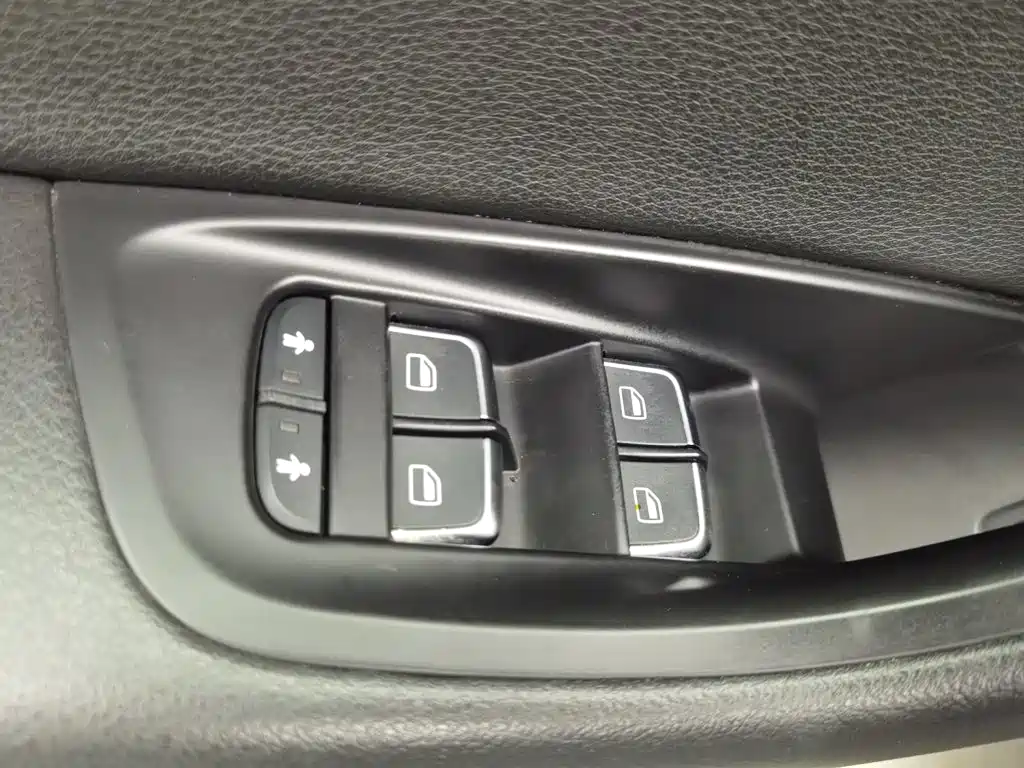Audi A6L — миниатюра 9