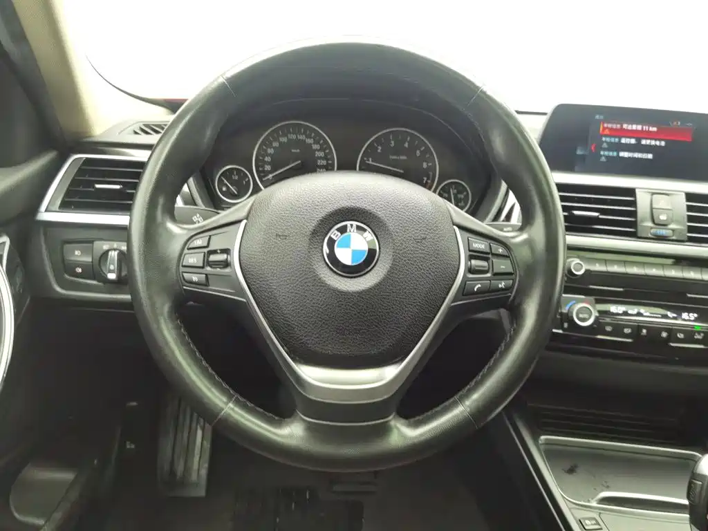 BMW 3 Series — миниатюра 11