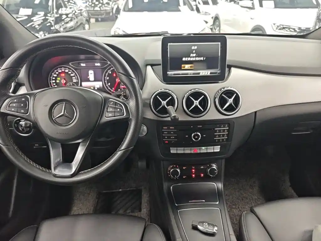 Mercedes-Benz B-Class — миниатюра 10