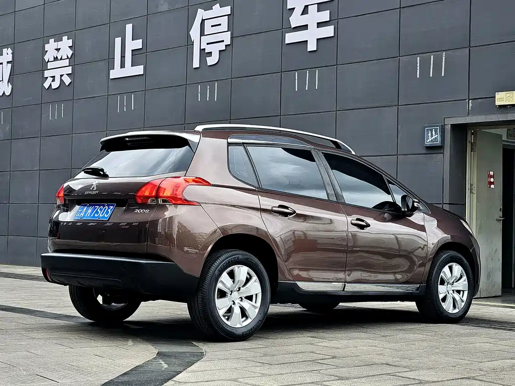 Peugeot 2008 — миниатюра 12