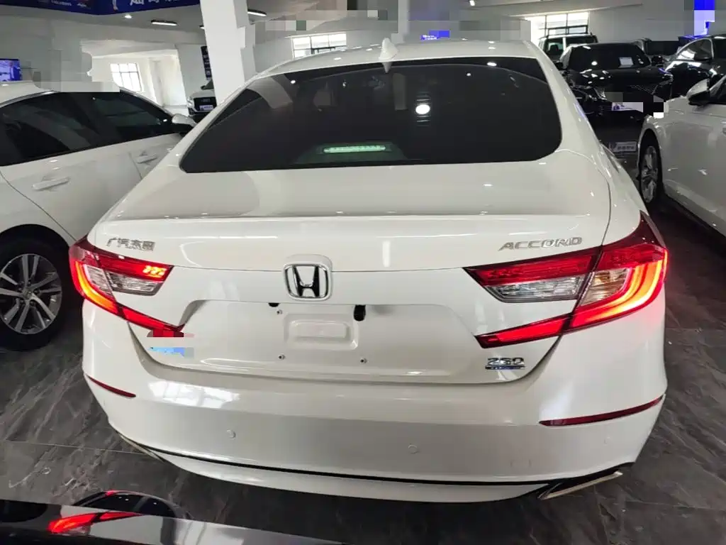 Honda Accord — миниатюра 6