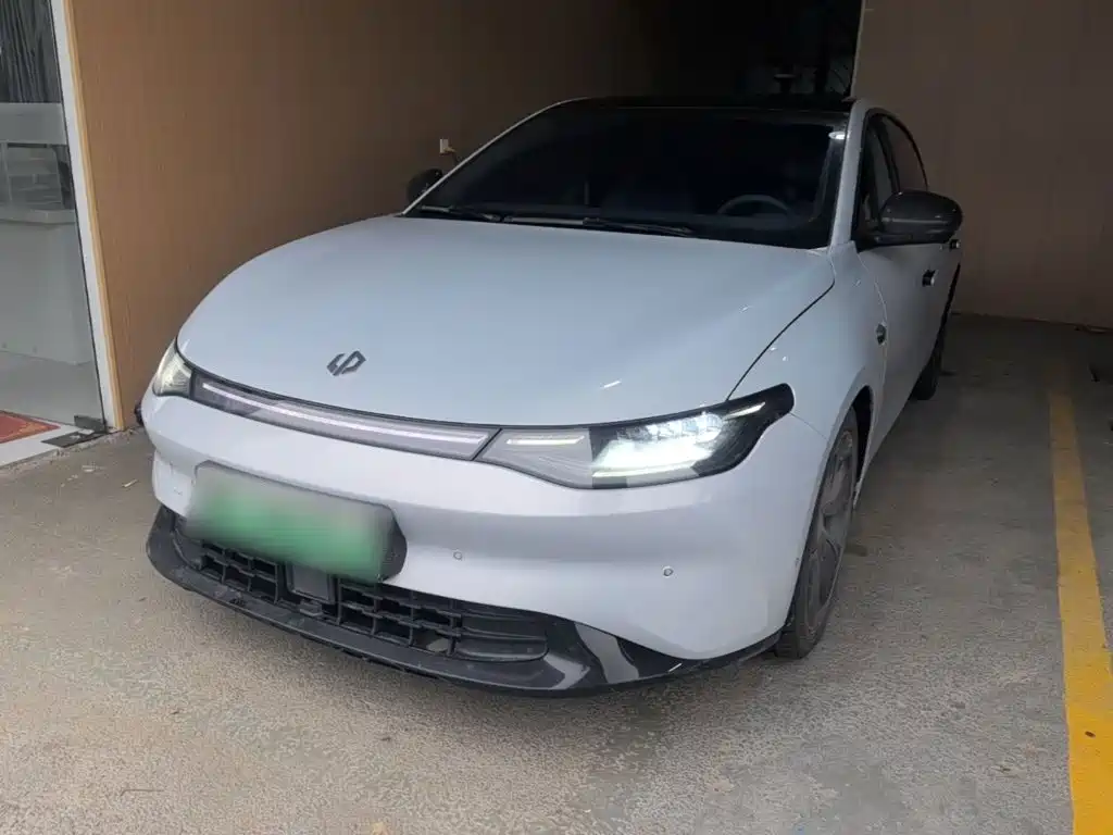 Leapmotor Leapmotor C01 — миниатюра 2