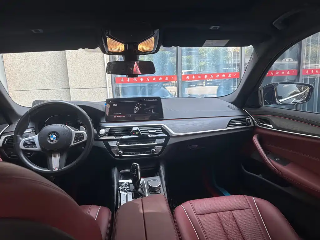 BMW 5 Series — миниатюра 6
