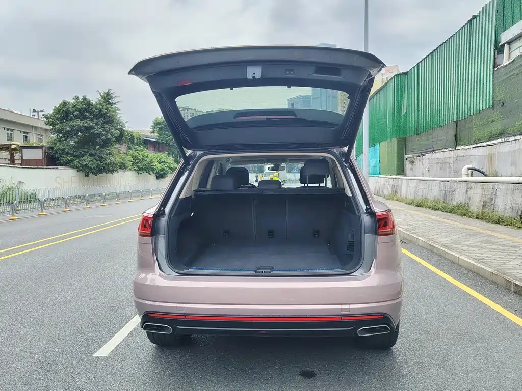 Volkswagen Touareg — миниатюра 20