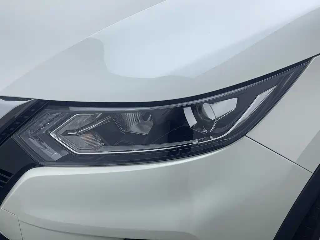Nissan Qashqai — миниатюра 11