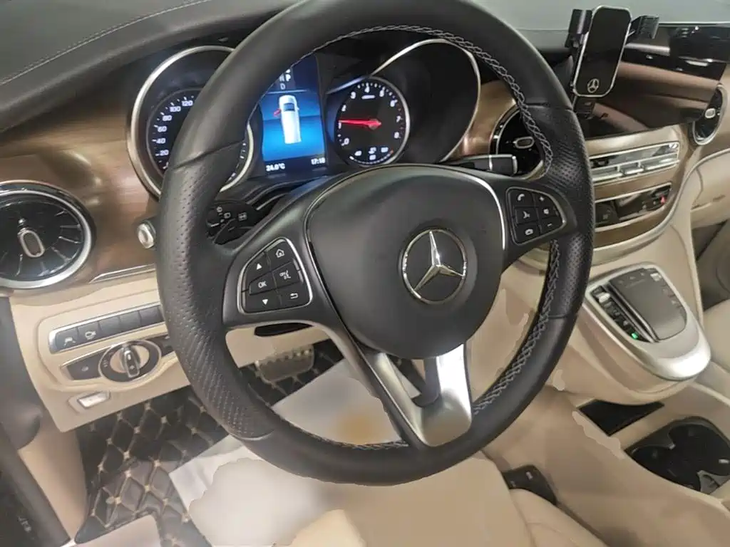 Mercedes-Benz V-Class V 2022 V 260 L Luxury