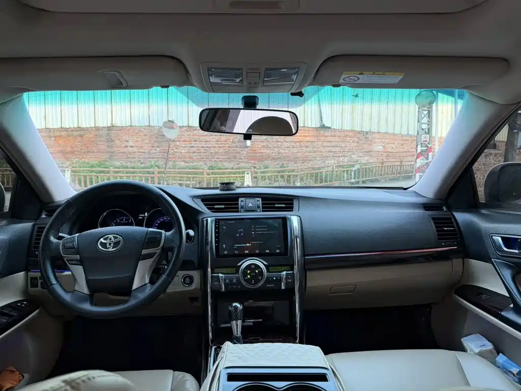 Toyota Reiz — миниатюра 9
