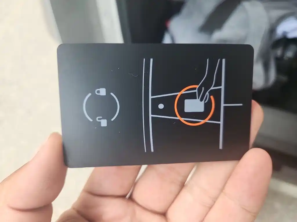 Tesla Model 3 — миниатюра 9
