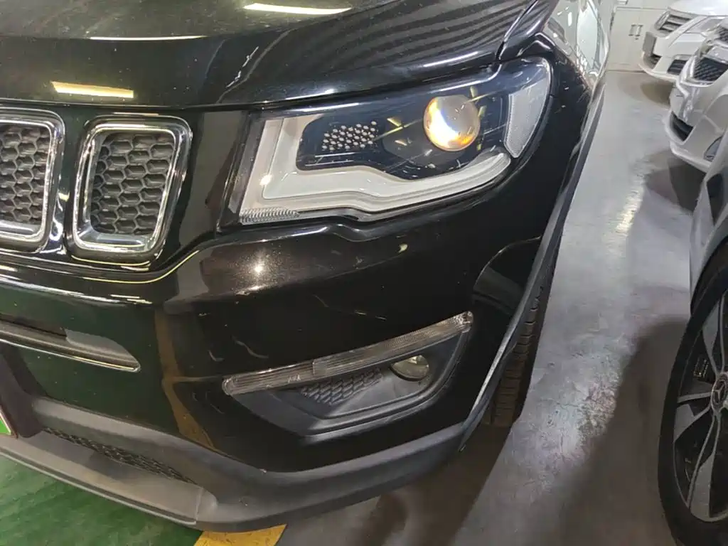 Jeep Compass — миниатюра 24