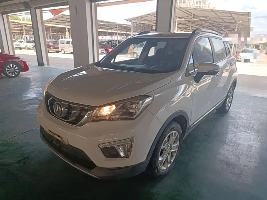 Changan CS15 — миниатюра 2