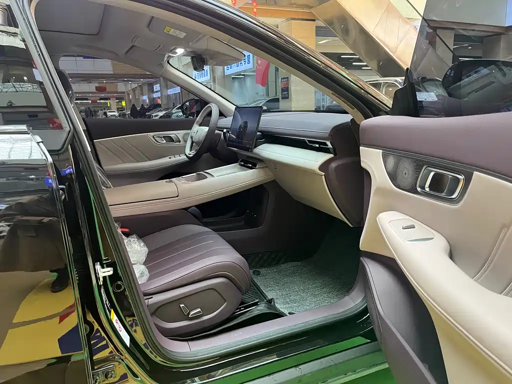 Changan Deepal DARK BLUE S07