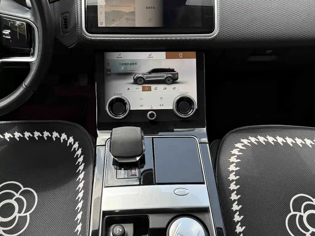 Land Rover Range Rover Velar 2022 — фото 10