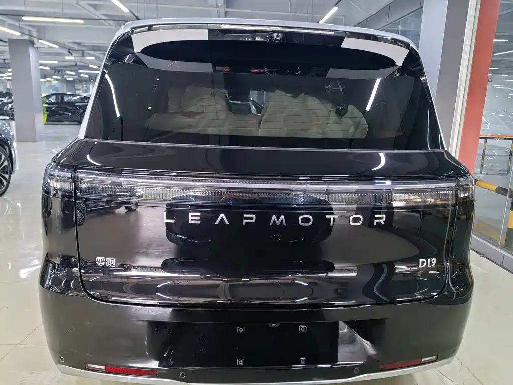 Leapmotor Leapmotor D19 — миниатюра 5