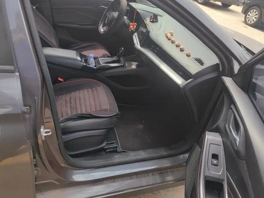 MG MG5 — миниатюра 8