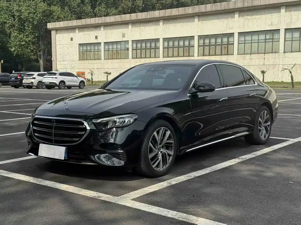 Mercedes-Benz E-Class 2024