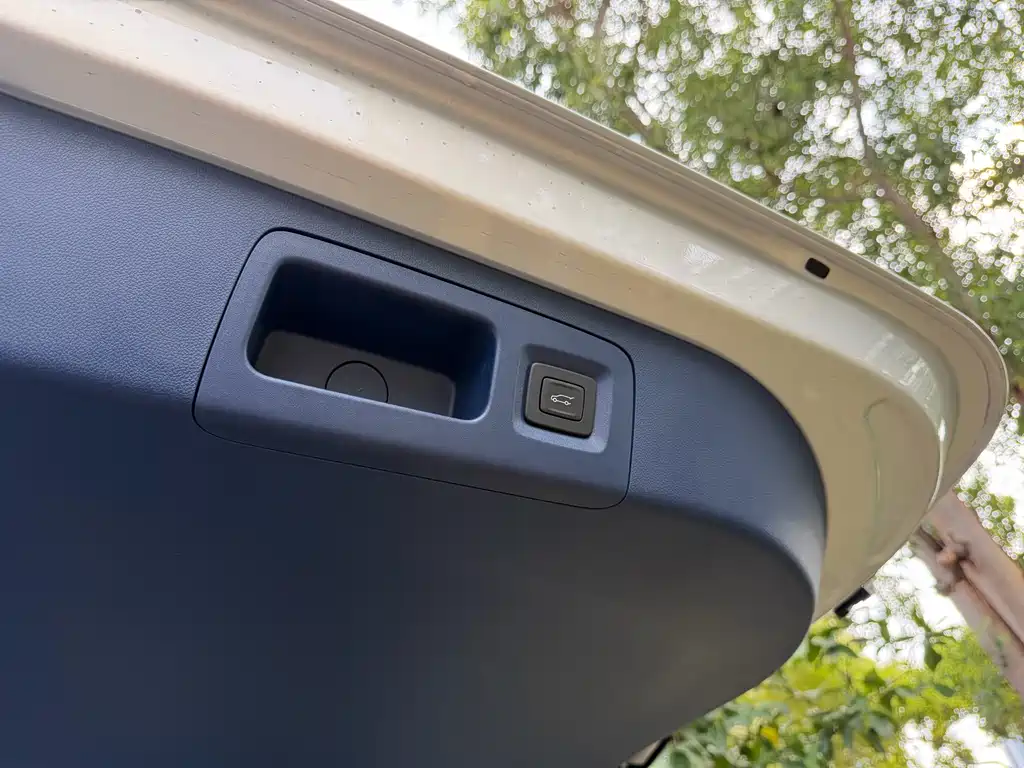 BUICK GL8 NEW ENERGY