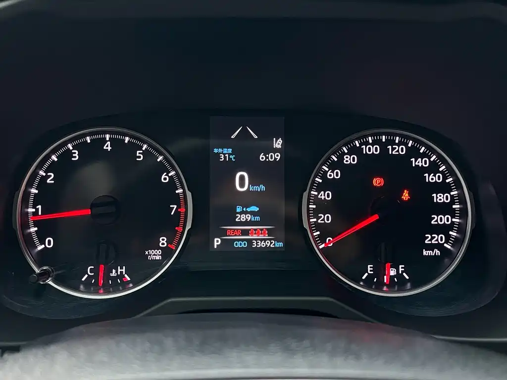 Toyota RAV4 — миниатюра 10