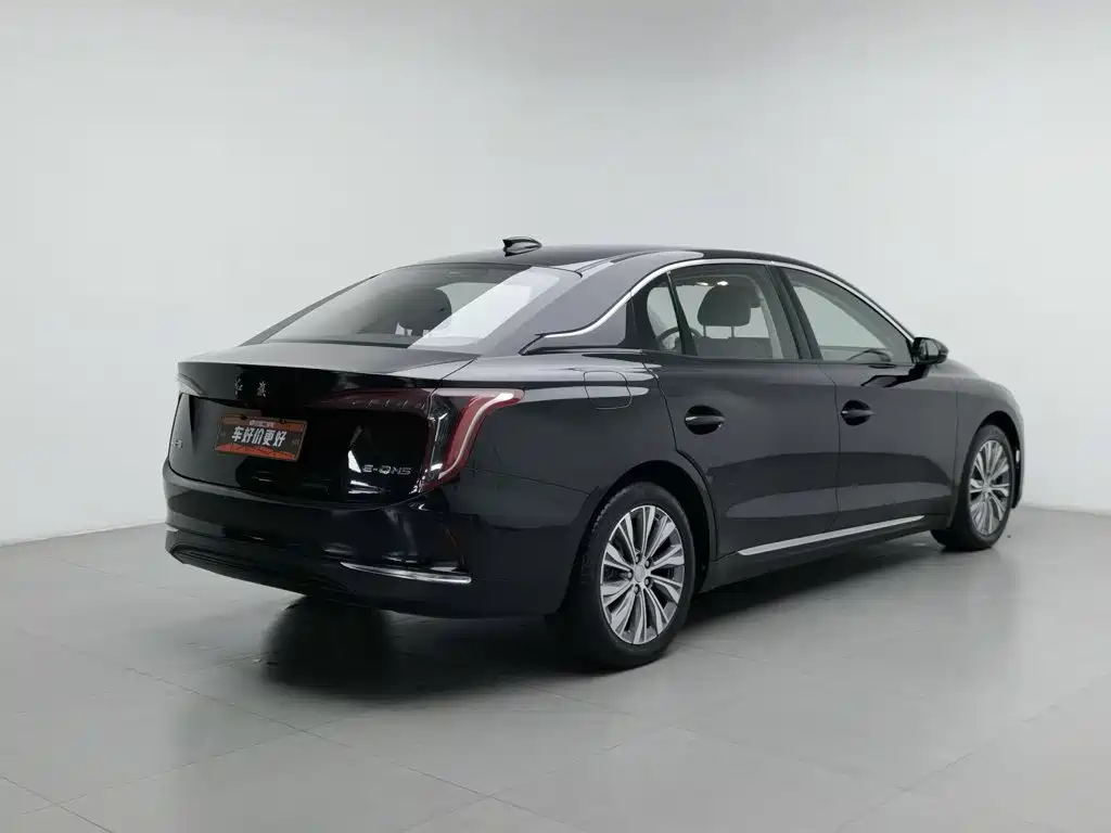 Hongqi Hongqi E-QM5 — миниатюра 2