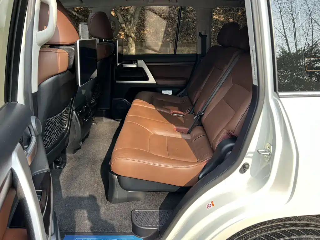 Toyota Land Cruiser 2019 5.7L