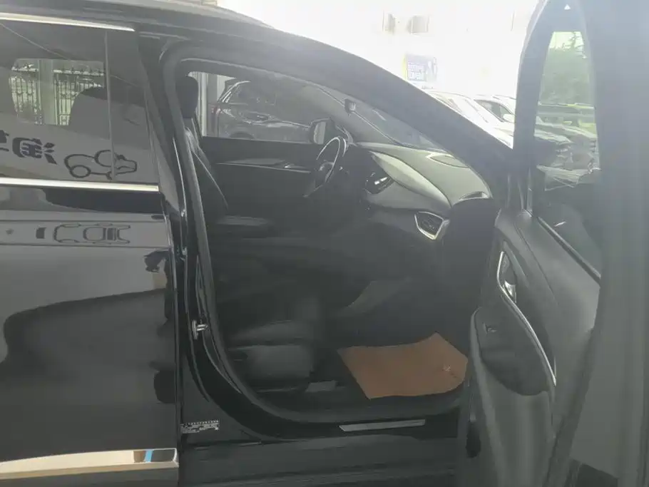 Buick Enclave — миниатюра 8
