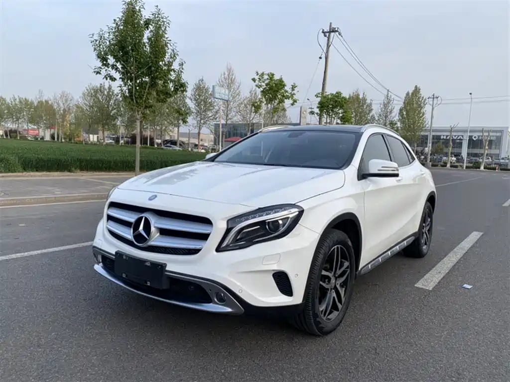 Mercedes-Benz GLA 2015