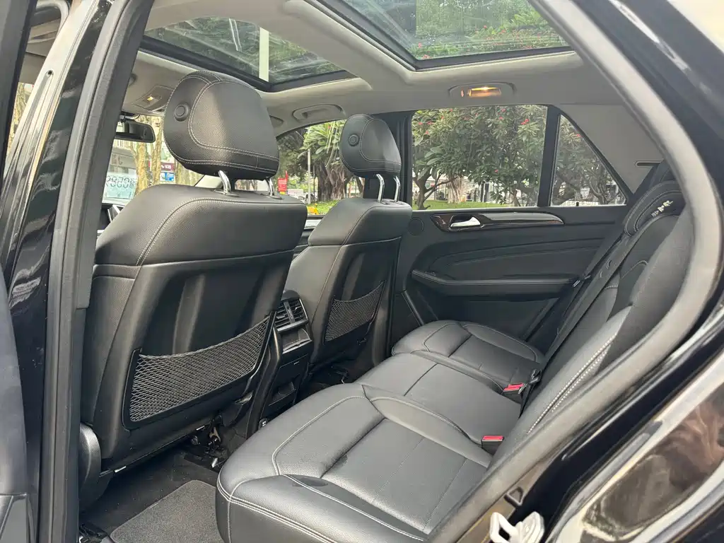 Mercedes-Benz M-Class — миниатюра 6