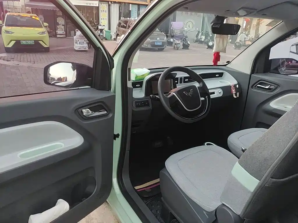 Wuling MINIEV — миниатюра 16