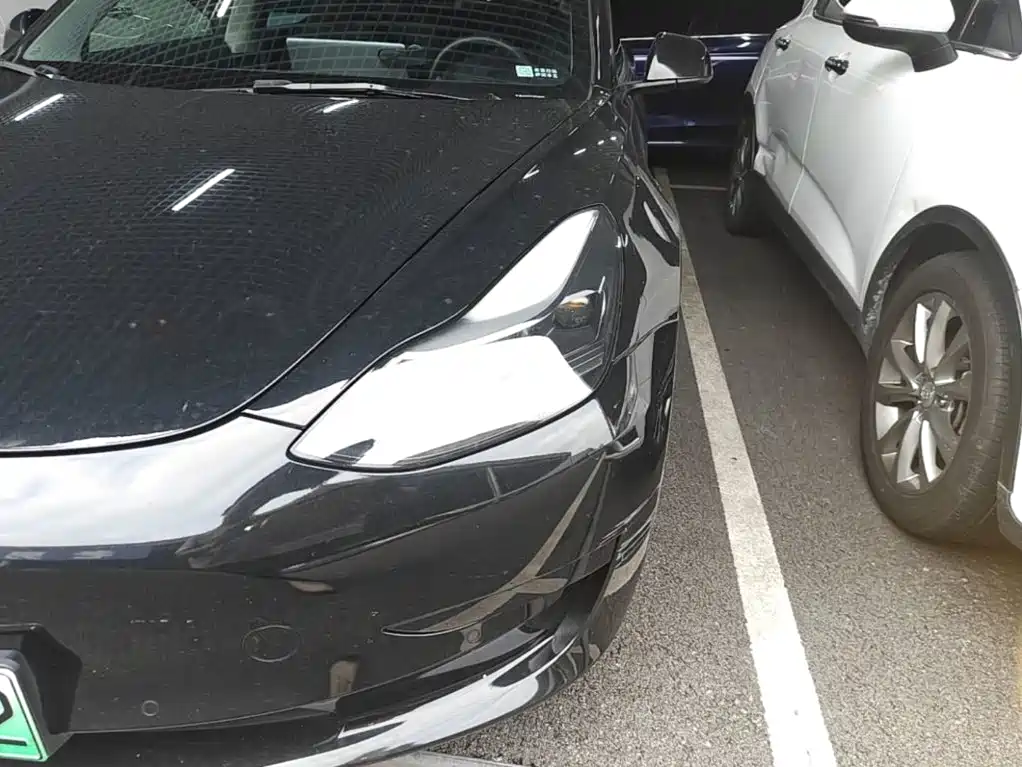 Tesla Model 3 — миниатюра 24