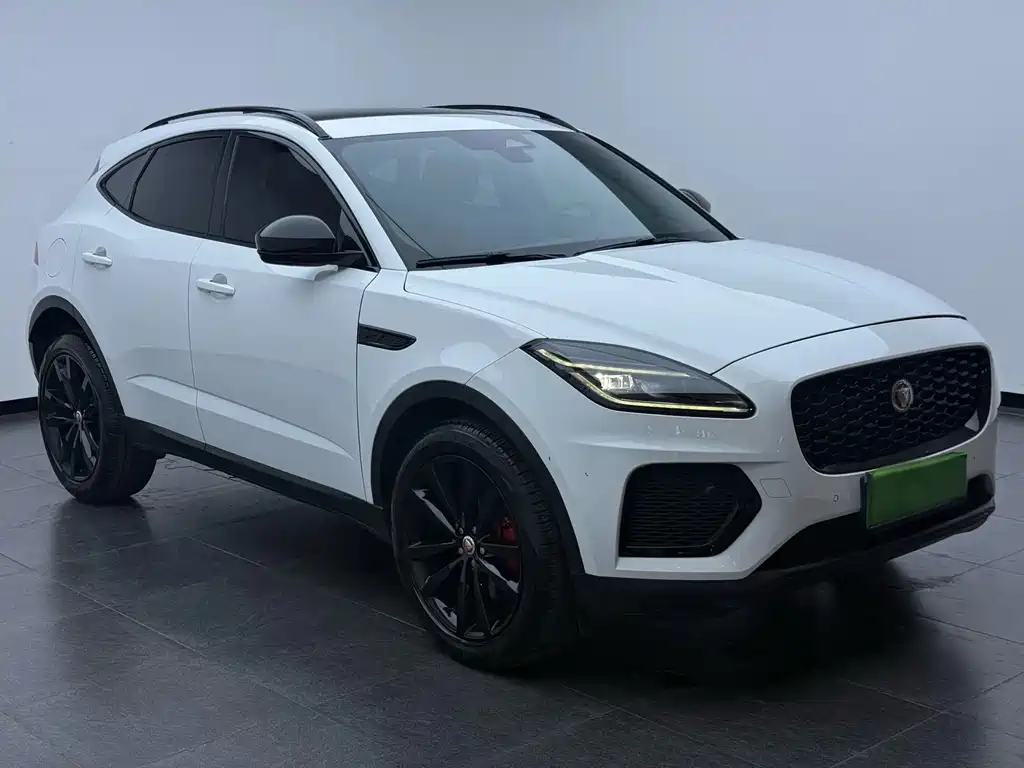 Jaguar E-PACE — миниатюра 3