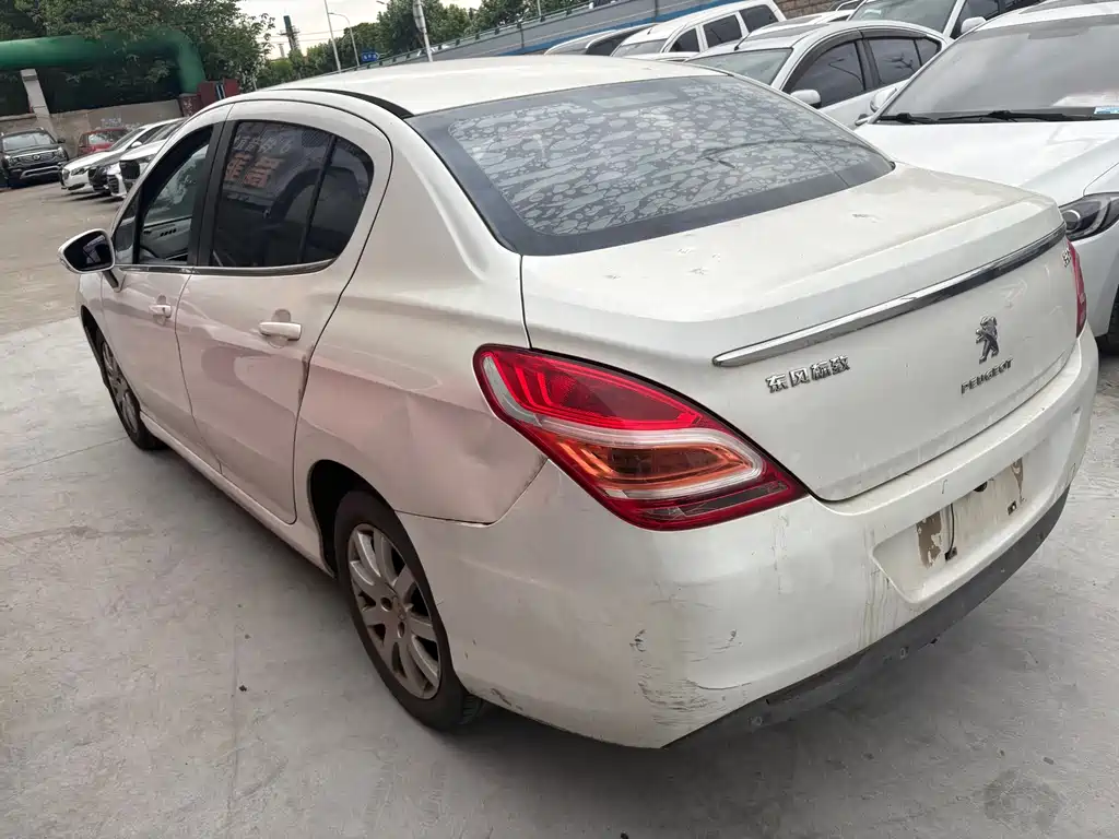 Peugeot 308 2014 1.6L MT