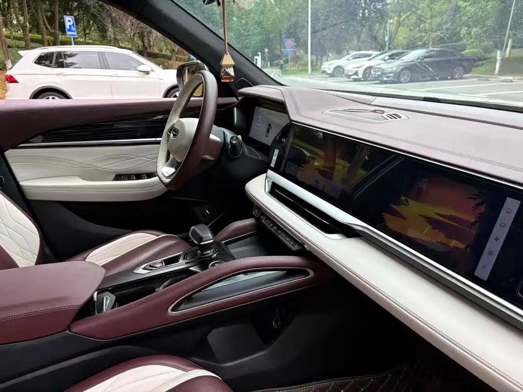 Geely Xingyue L — миниатюра 9