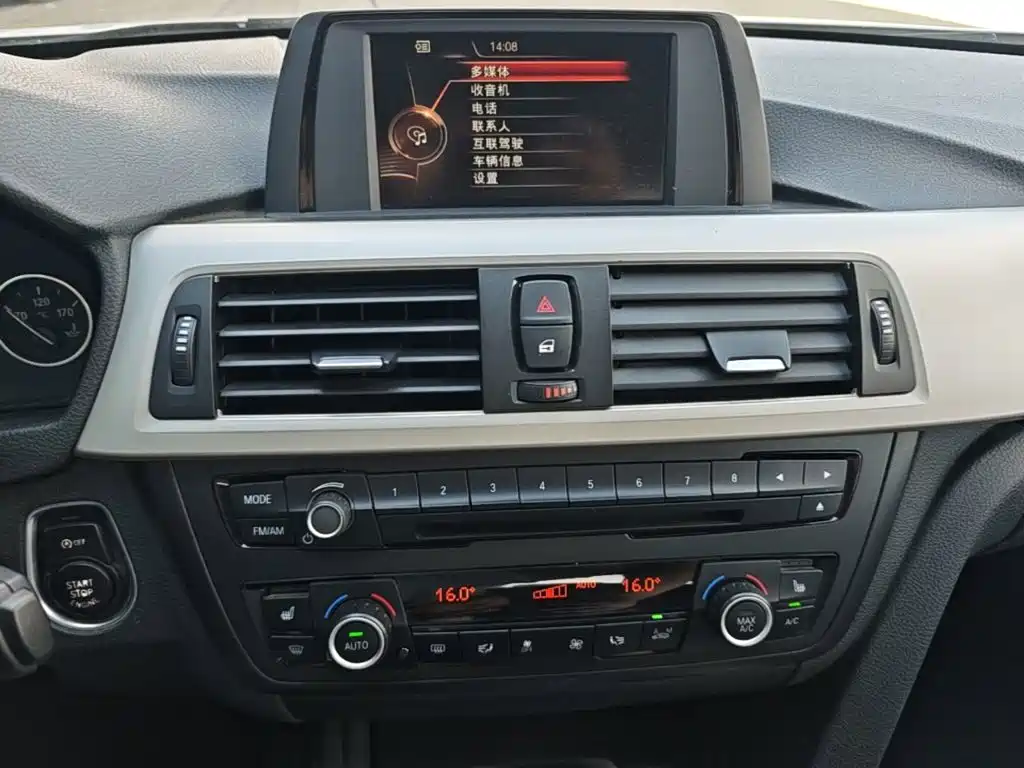 BMW 3 Series — миниатюра 13