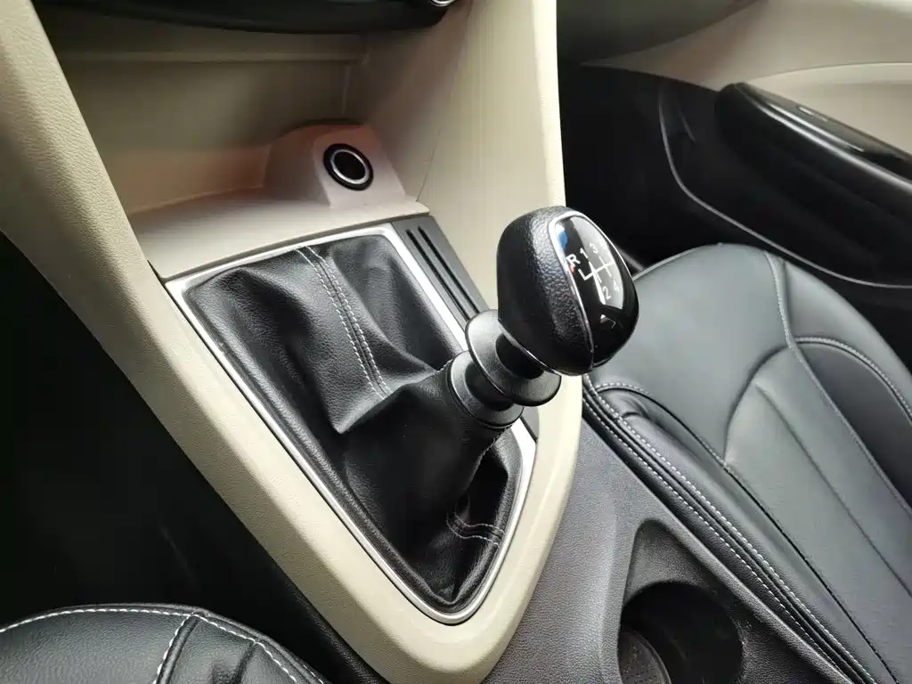 Buick Excelle — миниатюра 13