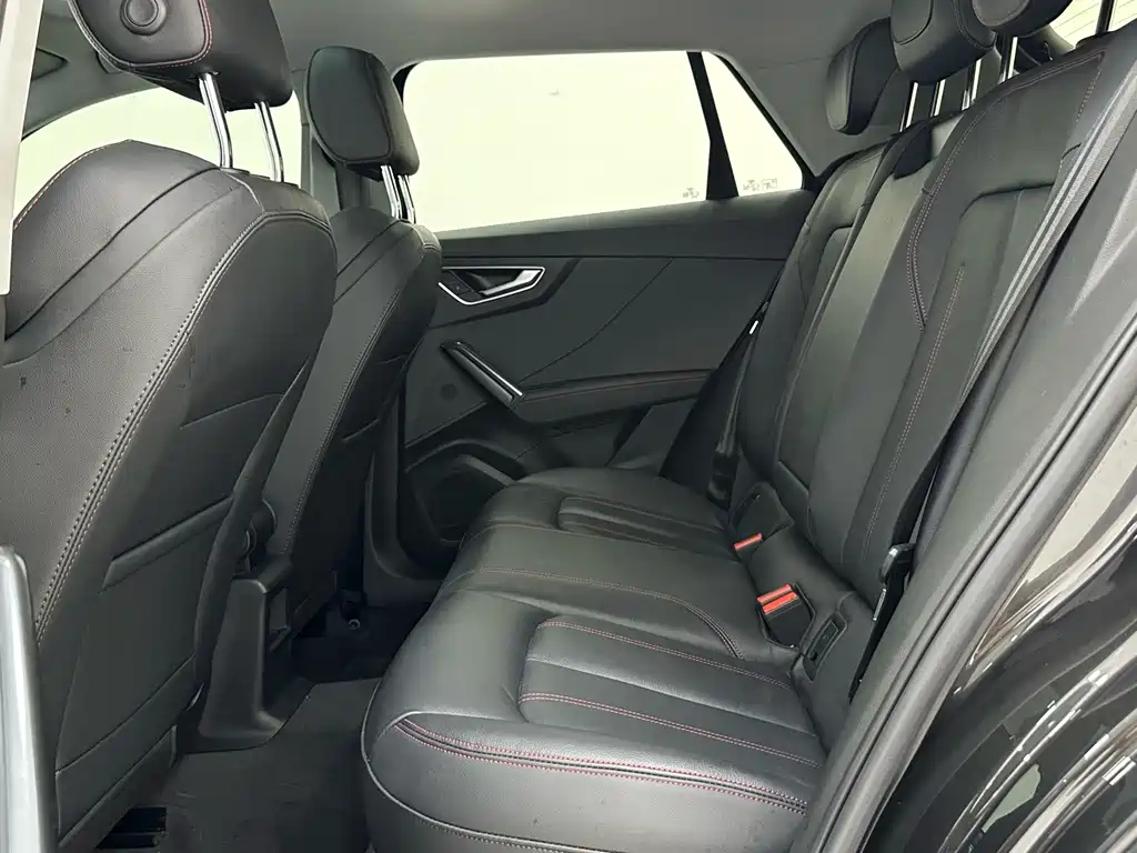 Audi Q2L — миниатюра 8