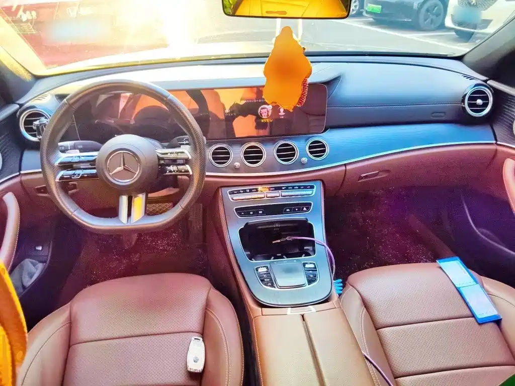 Mercedes-Benz E-Class — миниатюра 5