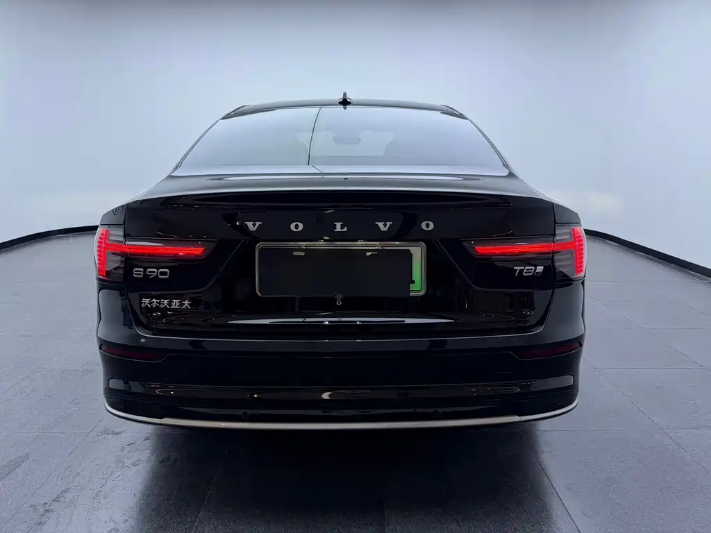 Volvo S90 2026 Luxury