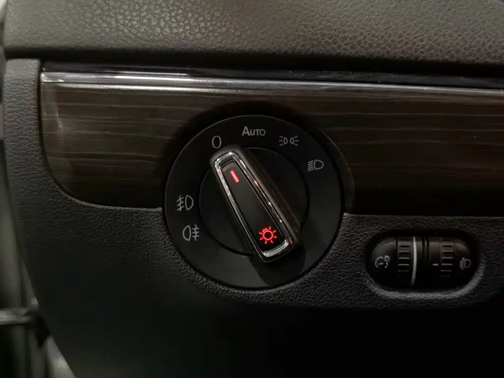 Volkswagen Sagitar — миниатюра 21