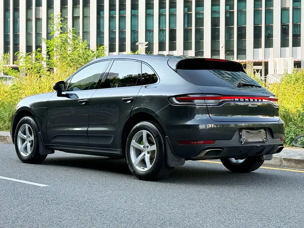 Porsche Macan — миниатюра 8