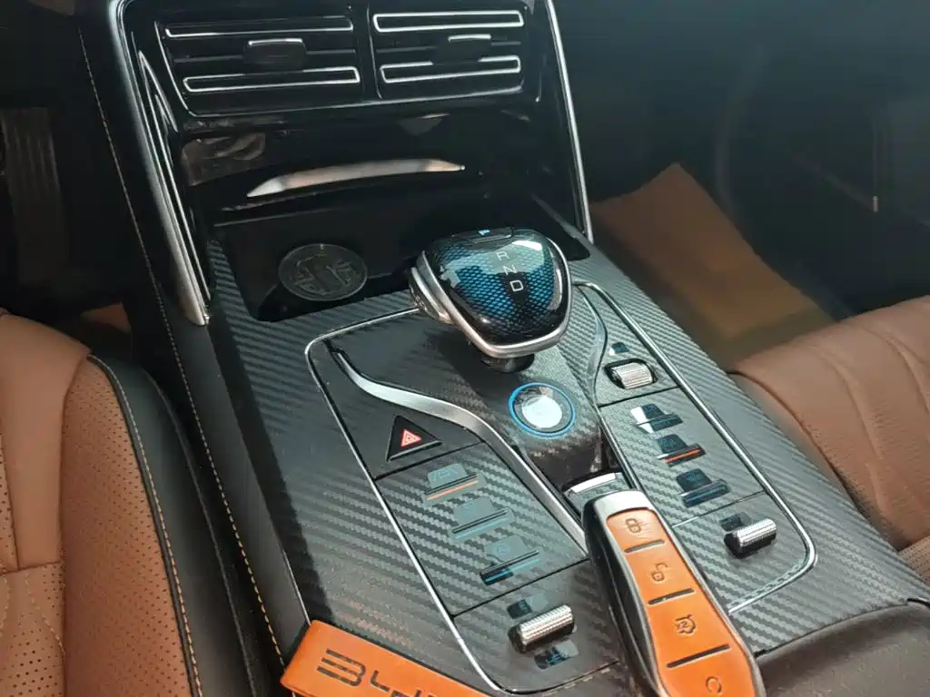 BYD Tang New Energy — миниатюра 14