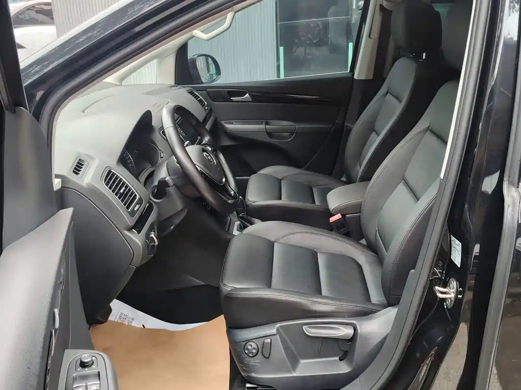 Volkswagen Sharan — миниатюра 5