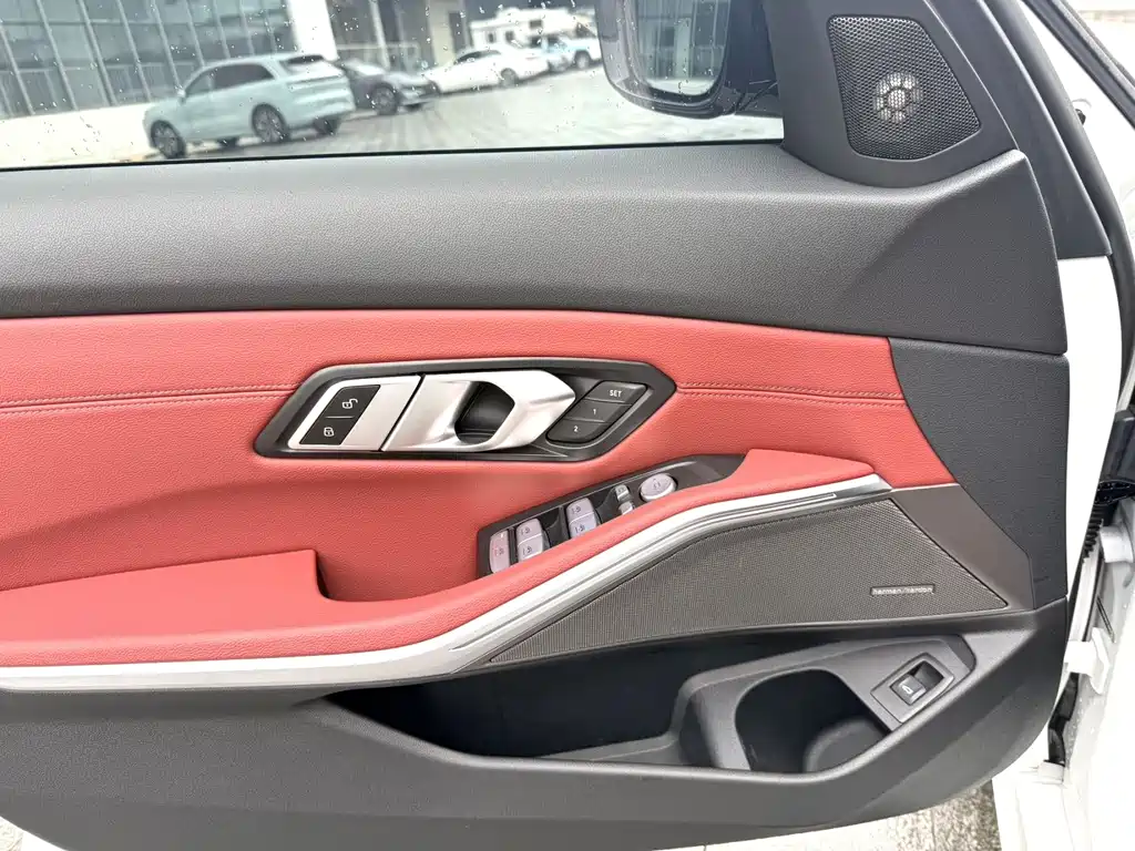 BMW 3 Series — миниатюра 7